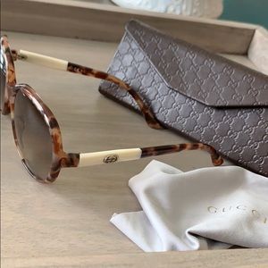 Authentic GUCCI sunglasses